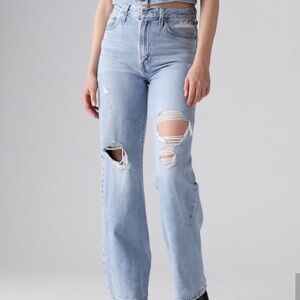 Levi’s ribcage rip highwaisted straight jeans medium wash perfect condition